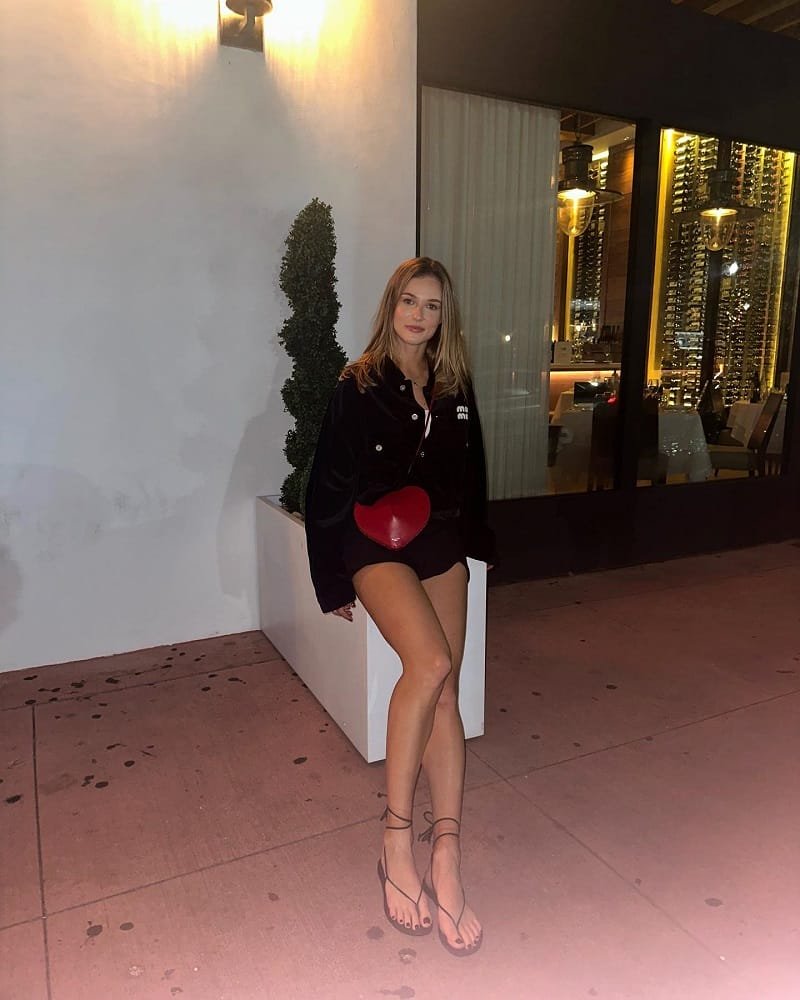 Anna Kalinskaya quyến rũ