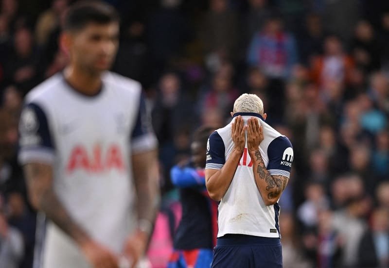 Tottenham để thua trước Palace
