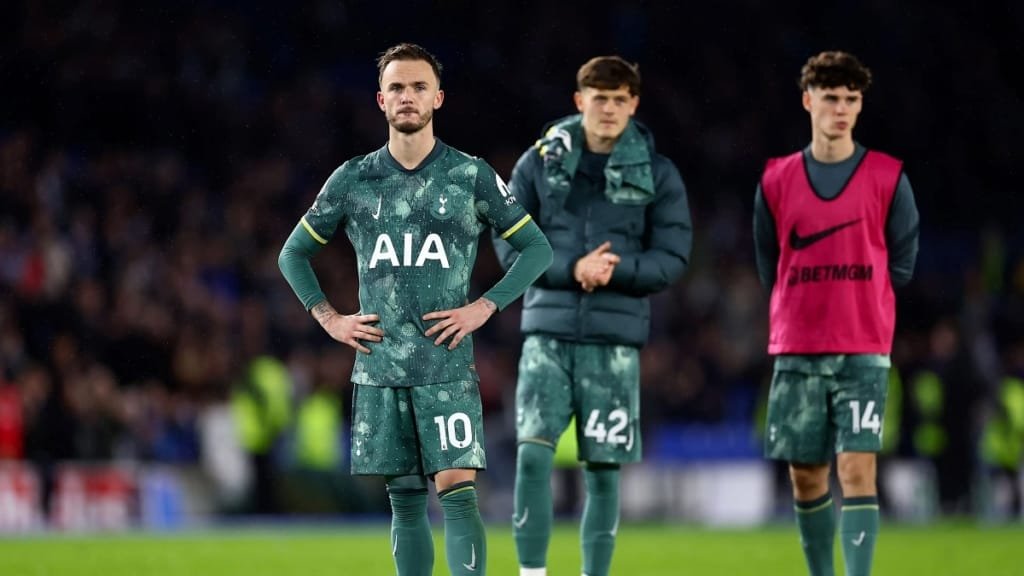Tottenham để thua Brighton dù dẫn trước 2 bàn