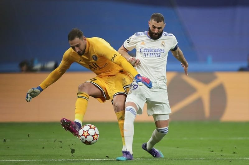 Benzema là một tiền đạo thông minh và linh hoạt, có thể chơi tốt ở nhiều vai trò.