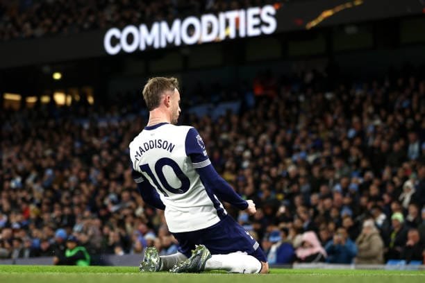 Maddison khiến Etihad câm lặng với cú đúp chóng vánh