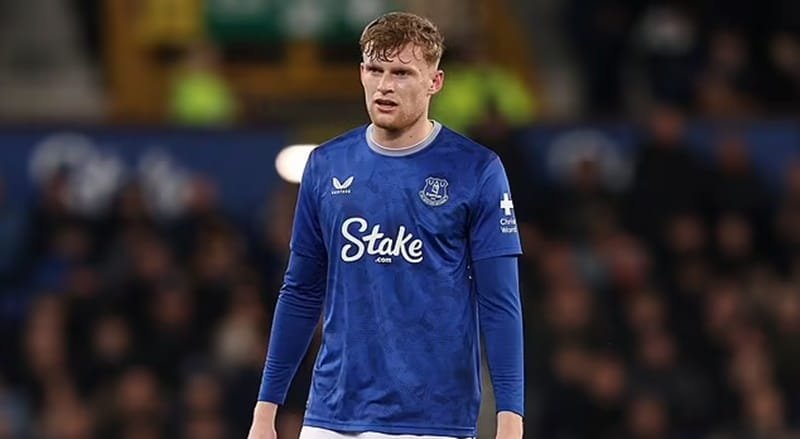 Branthwaite vẫn chưa được Everton đề nghị một hợp đồng mới.