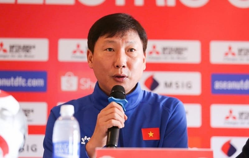 HLV Kim Sang-sik có thể thực hiện nhiều điều chỉnh về nhân sự (Ảnh: VFF).