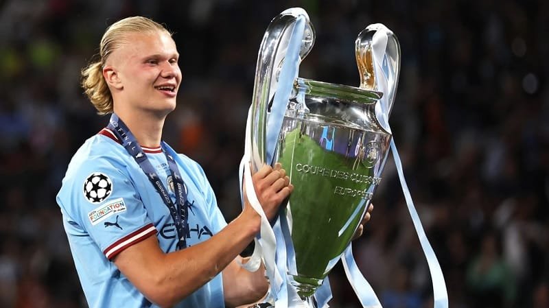 Haaland nâng cúp Champions League