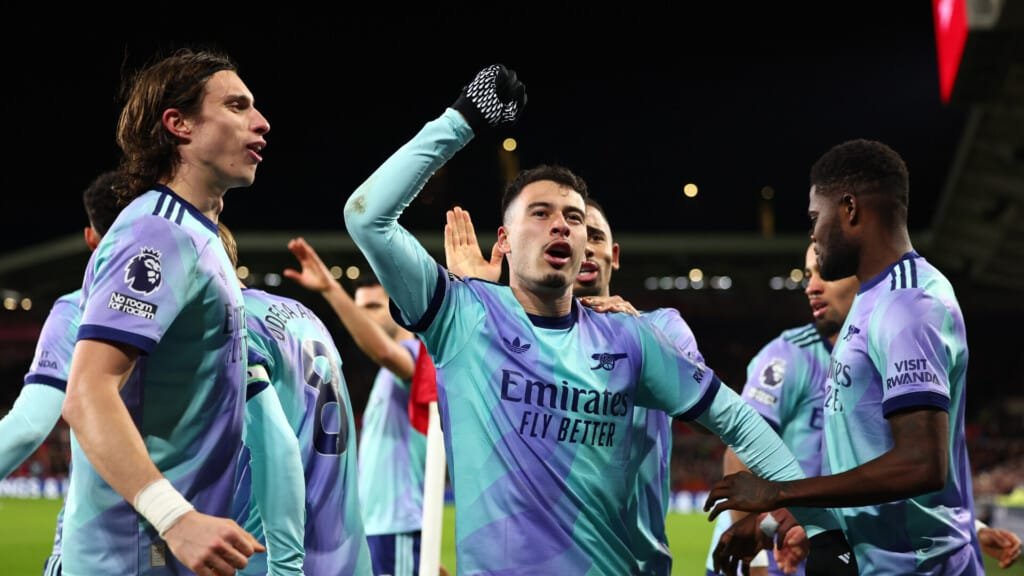 Arsenal đang tập quen với cuộc sống không Saka