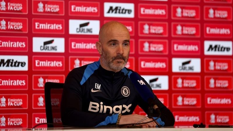 HLV Enzo Maresca phát biểu trong buổi họp báo